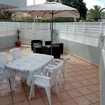 Gran Terraza Cerca Del Mar. Apartamento